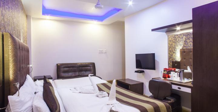 Surya International Hotel Delhi  Exterior photo